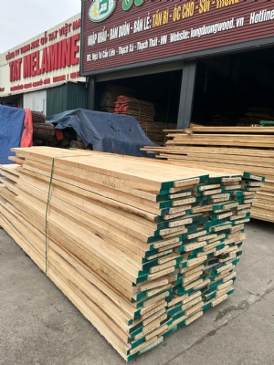 Thông Mỹ, tần bì lên đường trả khách. Kho em còn đủ các loại gỗ tự nhiên. Các bác cần cứ alo là có ạ. Hotline: 0988045958/0389626086