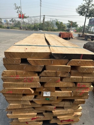 Sồi Âu 4cm; 6cm vừa về, bản to đẹp. Giá tốt. Kính mời quý khách. Liên hệ tư vấn đặt hàng: 0988045958/0909377209