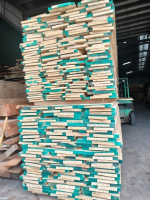 Tần bì Đức hàng xẻ trong nước đủ quy cách, chất lượng. Giá tốt. Khách cần alo hoặc nhắn tin zalo bên em ạ: 0988045958/0909377209